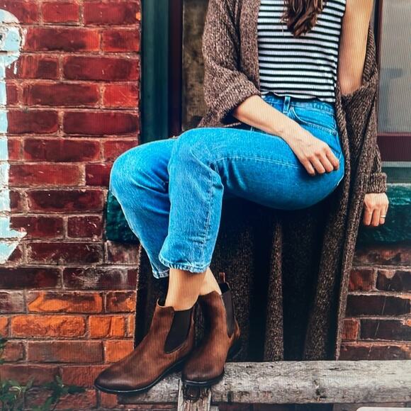 Thursday Boot Company Duchess Chelsea Boots Pull On Brown Leather Women's 9.5 - Picture 2 of 12